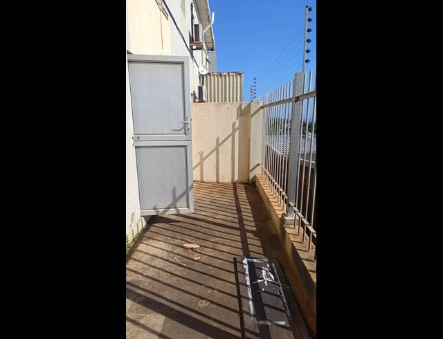 96M² BUSINESS CENTRE TO LET IN BALLITO DISTRICT